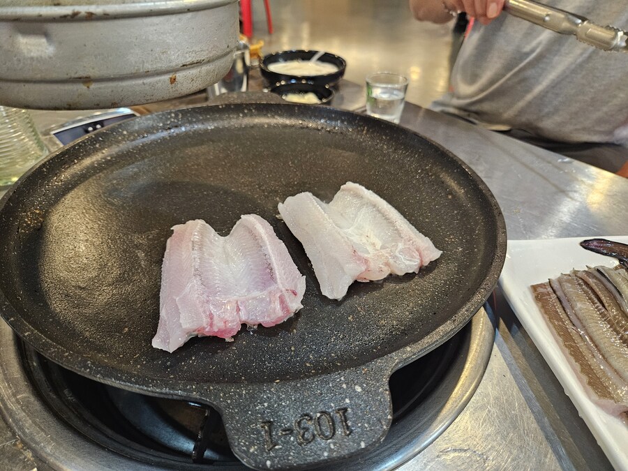 회 포함 수산물을 저렴한 가격에 먹을수 있는 경남 진해 동부회센타_19.jpg