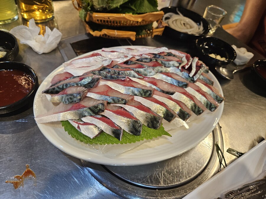 회 포함 수산물을 저렴한 가격에 먹을수 있는 경남 진해 동부회센타_25.jpg