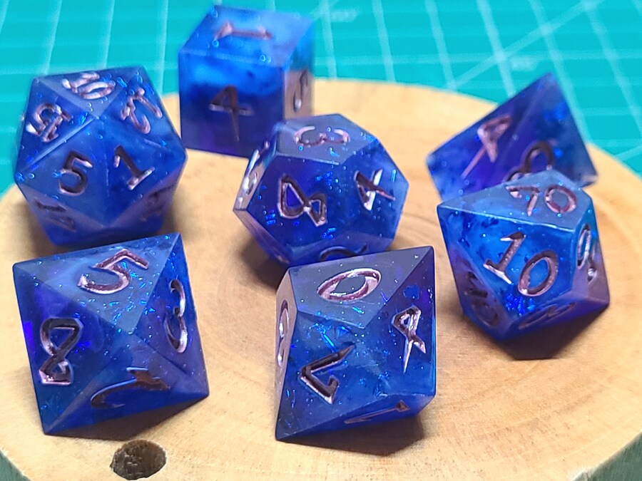 DnD 세션 감상 겸 파티원들에게 선물한 레진 주사위_12.jpg