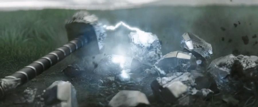 [MCU]박살난 토르의 망치_8.jpg