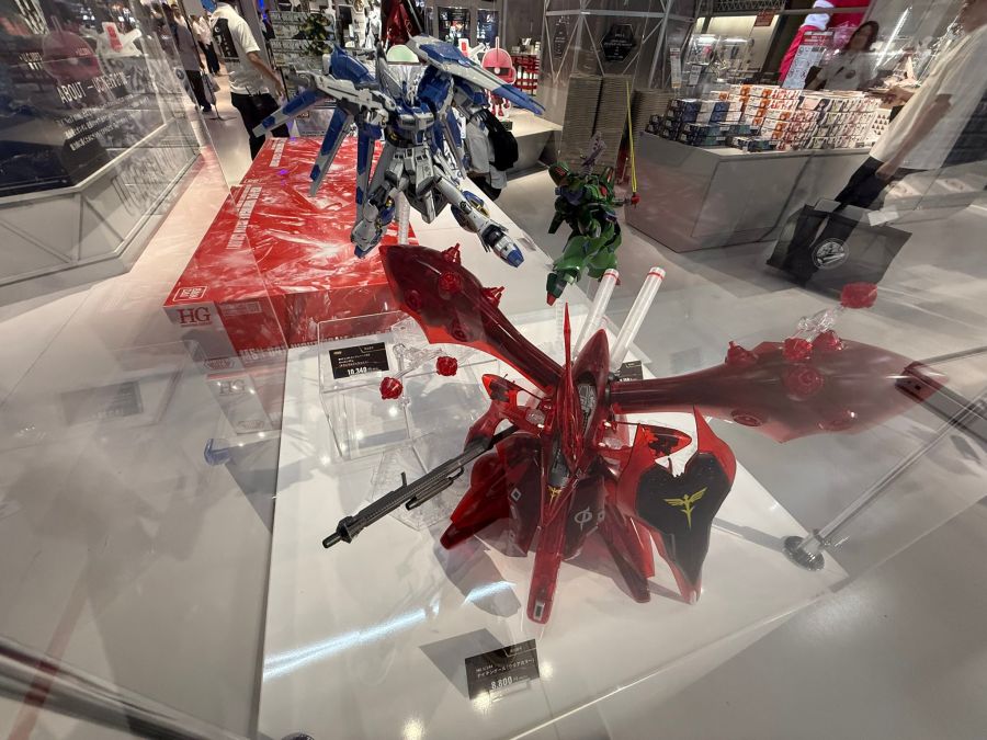 HGUC 1/144 나이팅게일 클리어 컬러 전시 & 가조립 사진_5.jpg