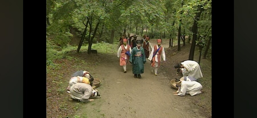 전세계 통틀어봐도 희귀한 왕위 즉위 케이스_1.jpg