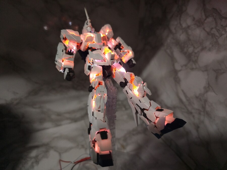 [RG] 유니콘 건담 LED 완성_7.jpg