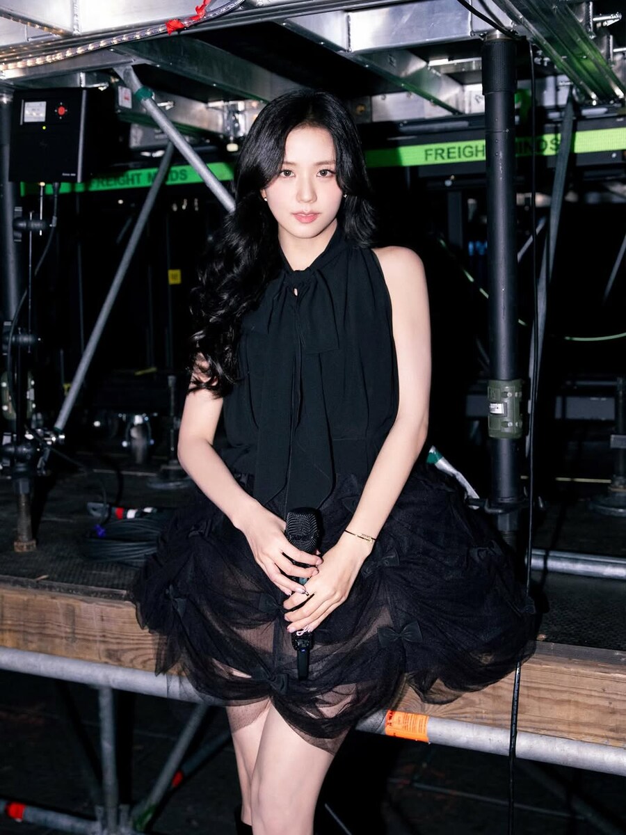 블랙핑크 지수 공주님이네_4.jpg
