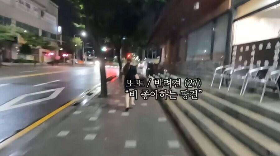 프랑스인이 비 와도 우산을 안 쓰는 이유.jpg_4.jpg