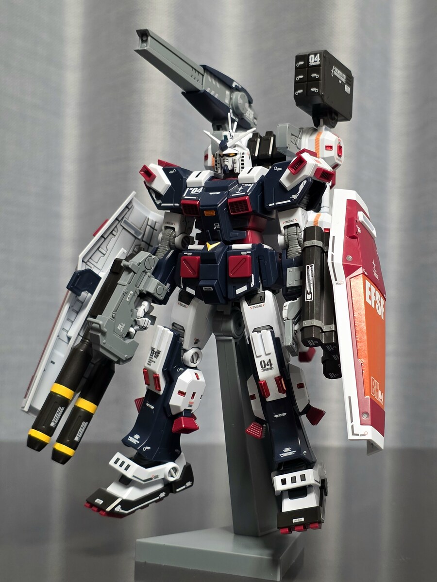 [HG] 풀아머 건담_건담 썬더볼트_11.jpg