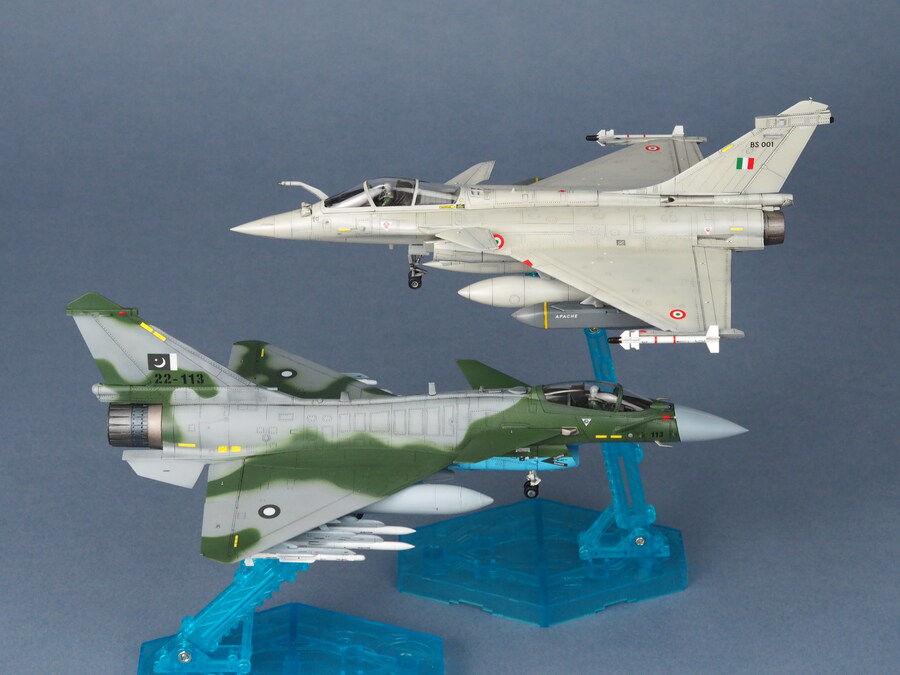 Trumpeter 1/72 J-10CE & Rafale (2 in 1)_5.jpg