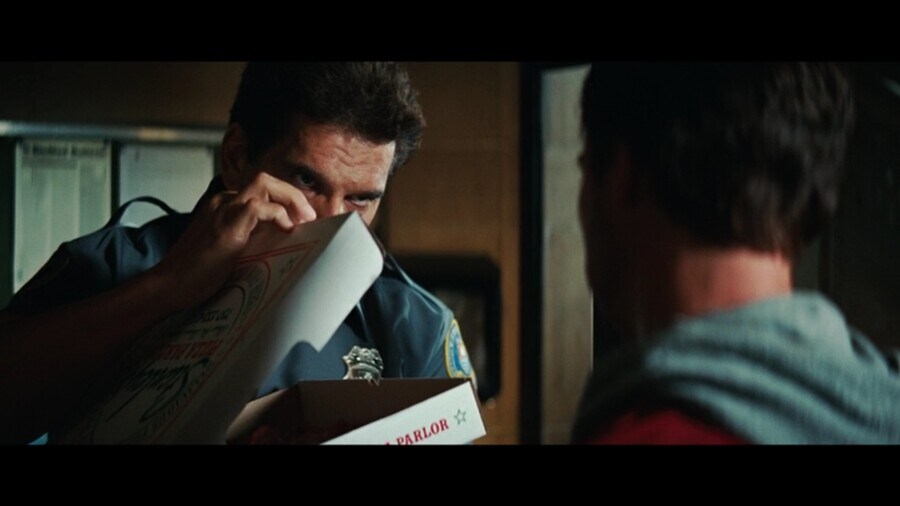 MCU]내가 피자 한판에 넘어가는 경비원으로 보이냐?_6.jpg