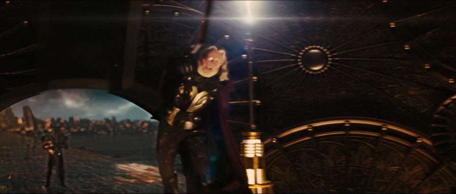 [MCU]묠니르에게 주문을 걸었던 오딘_4.jpg