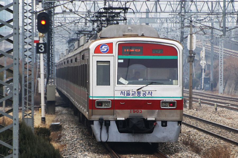 서울교통공사 1,4,8 도색설문조사 한다._4.jpg