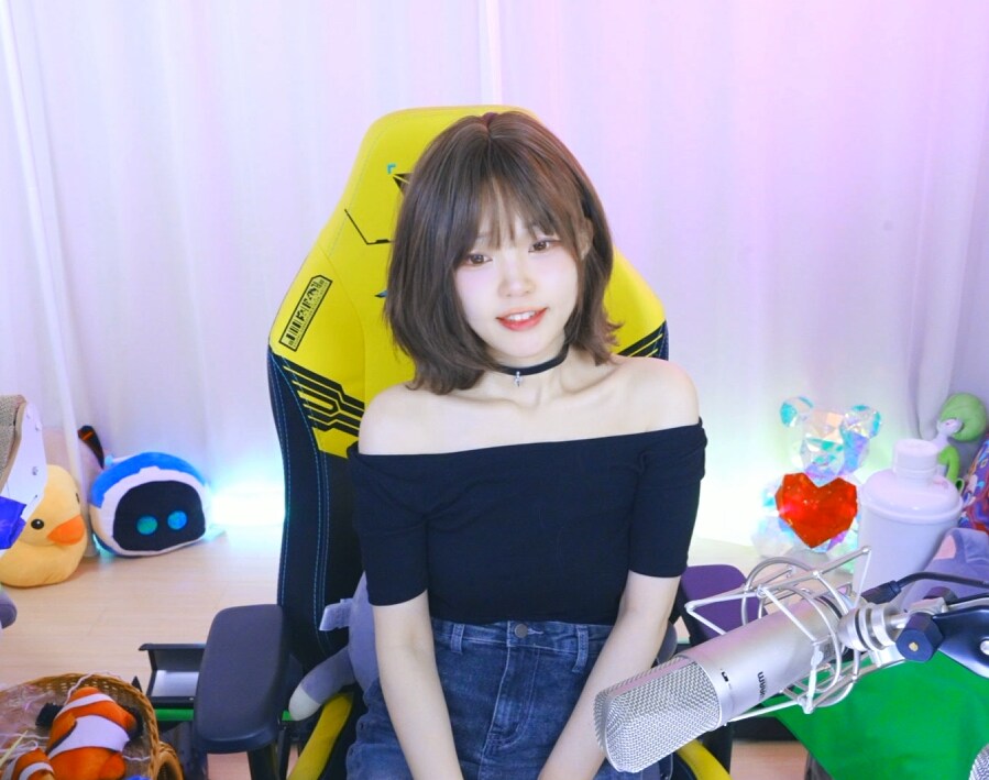 새봄TV] 제발 내공부를 방해하지마(실사미연시)+인조이 커마만 해보기_2.png