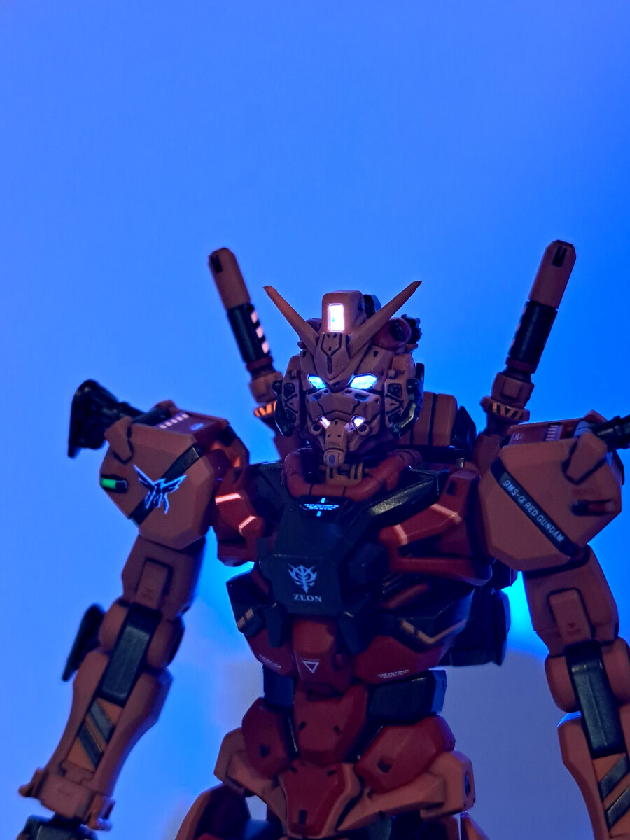 HG 붉은 건담_4.jpg