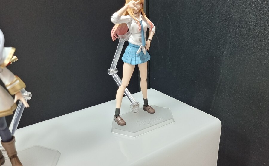 [맥스팩토리] figma 그 비스크 돌은 사랑을 한다. 키타가와 마린 전시 이미지_4.jpg