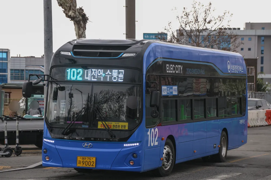 버스 안에서 야한 걸 보면 안되는 이유는?