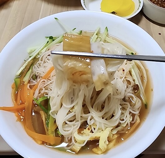 점심은 먹은거야? 오늘 점심은 잔치국수!!!_3.jpg