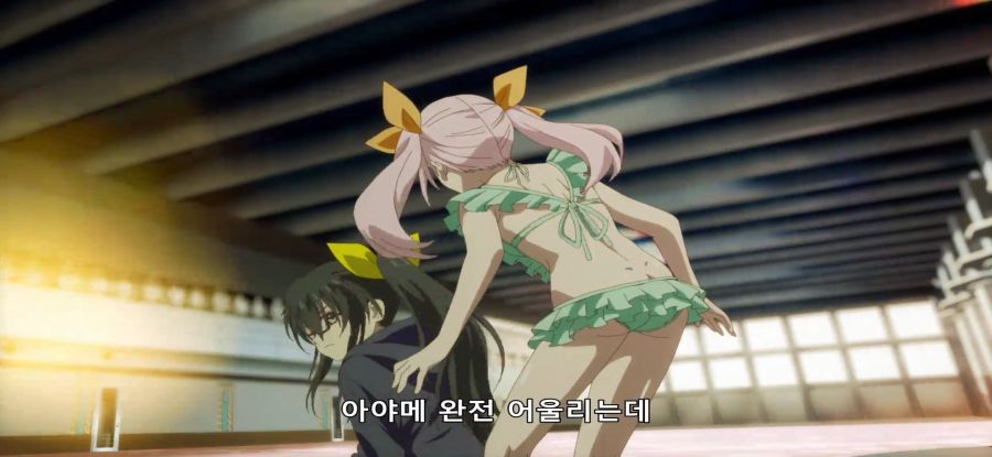 [모멘타리 릴리] 평화로운 수영장_12.jpg