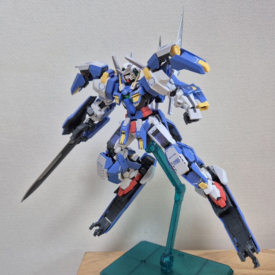 Rg 아발란체 엑시아, 샤이닝 건담_3.jpg