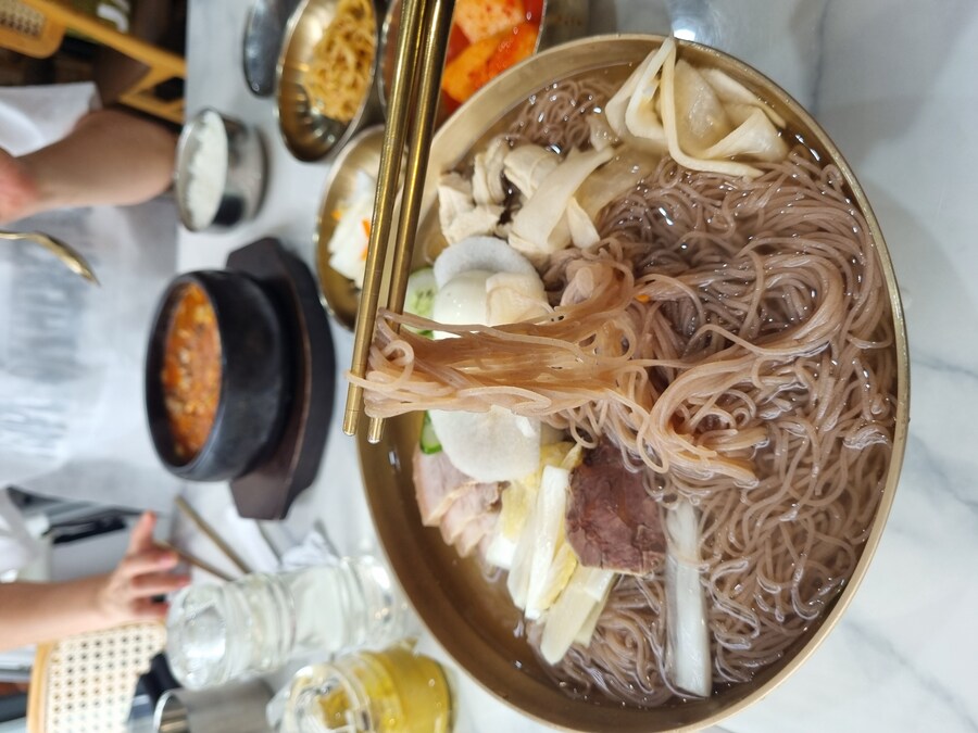 루리웹 최초!!...는 아니고 제 첫 평양냉면 전문점 일산 양각도에서_18.jpg