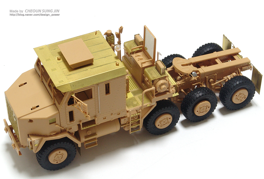 M1070 Truck Tractor & M1000 HETS 프라모델_2.jpg