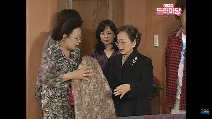 거침없이 하이킥에서 박해미가 나문희 무시한다는 말이 없어진 에피소드_2.jpg