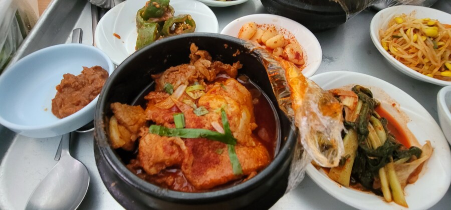 동묘 금요일 6000원 제육백반_2.jpg