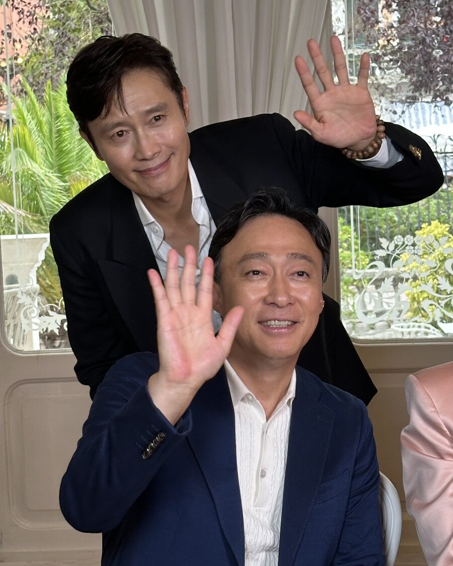 베니스에 도착한 영화 '어쩔수가 없다' 출연진_3.jpg