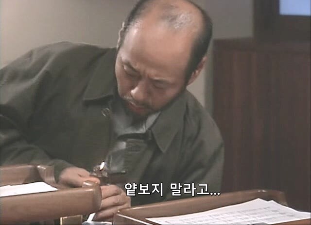 경찰 메뉴얼을 비웃는 테러리스트_16.jpg