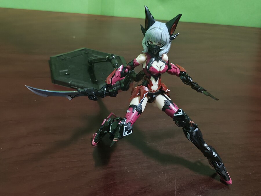 이스턴 모형 (A.T.K GIRLS) 어택걸 시리즈 엔드리스 나이트 카밀라 (1)_346.jpg