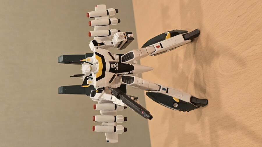 하이메탈R VF-1S 이치조 히카루기 슈퍼발키리입니다._1.jpg