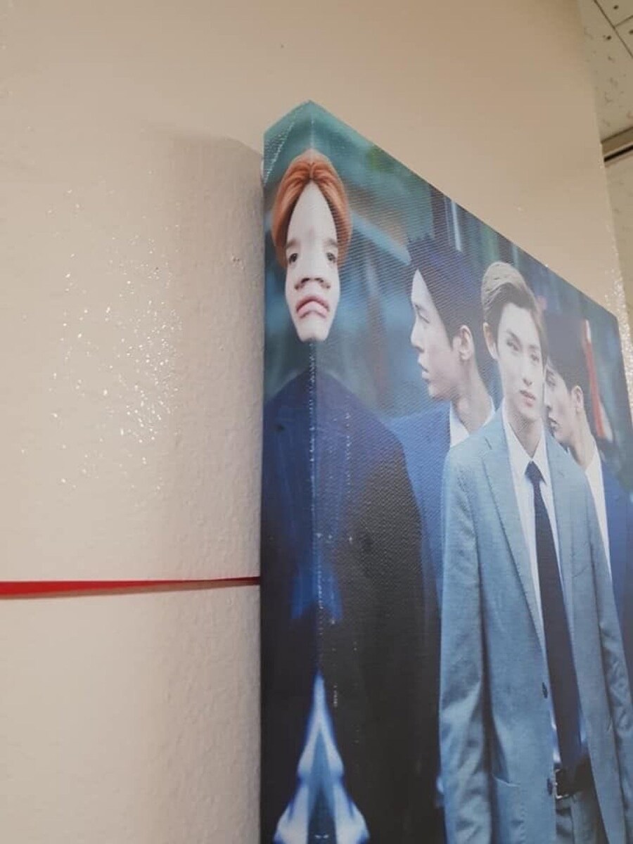 아이돌 액자 대참사_1.jpg