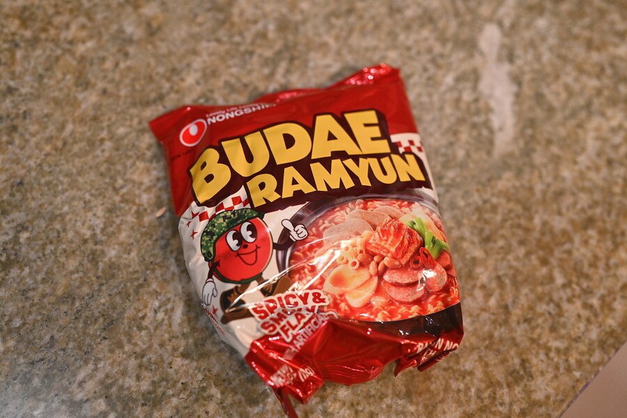 쉬는날에 끼려묵는 부대라면;ㅎ_1.jpg