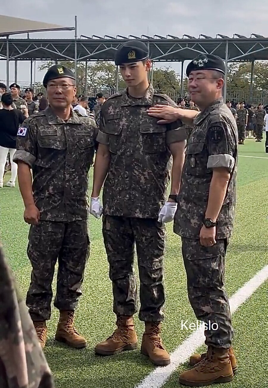 차은우 군대에서 베레모 씌우면 안되는 이유.JPG_1.jpg