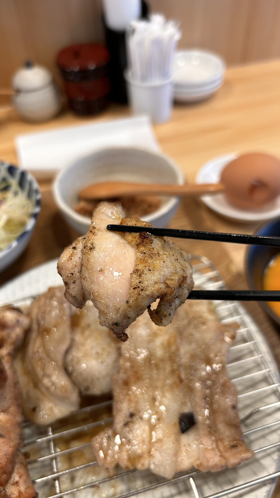 구워주는 숯불 삼겹살 정식이 900엔, 계란 하나는 공짜_20.jpg
