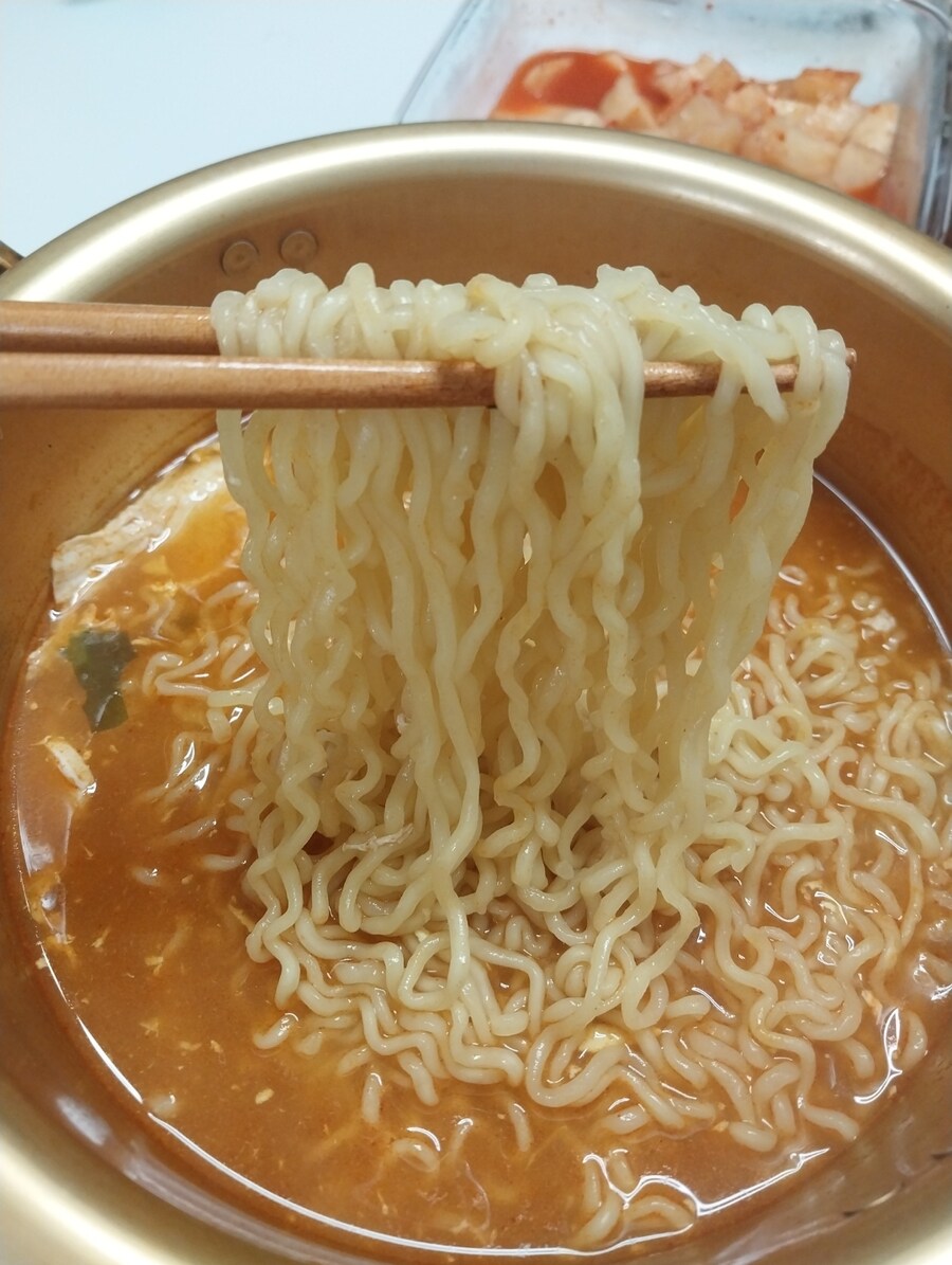 홈플X팔도합작 이 진 국 라면_6.jpg