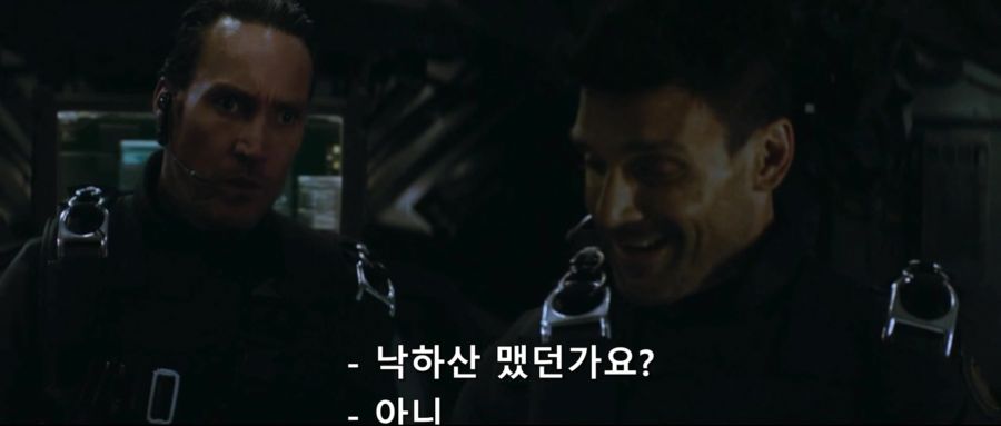 [MCU]낙하산도 매지않고 뛰어내렸던 캡틴 아메리카_2.jpg