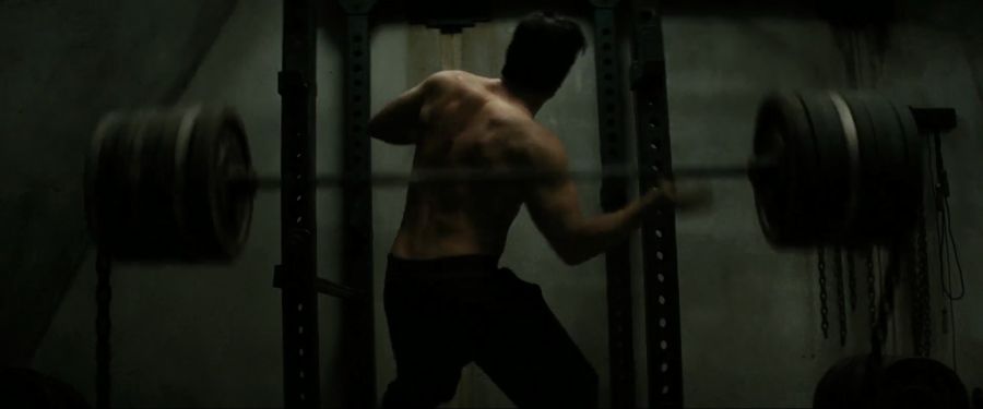 [배트맨]슈퍼맨과 싸우기 위해서 몸을 만드는 브루스 웨인_8.jpg