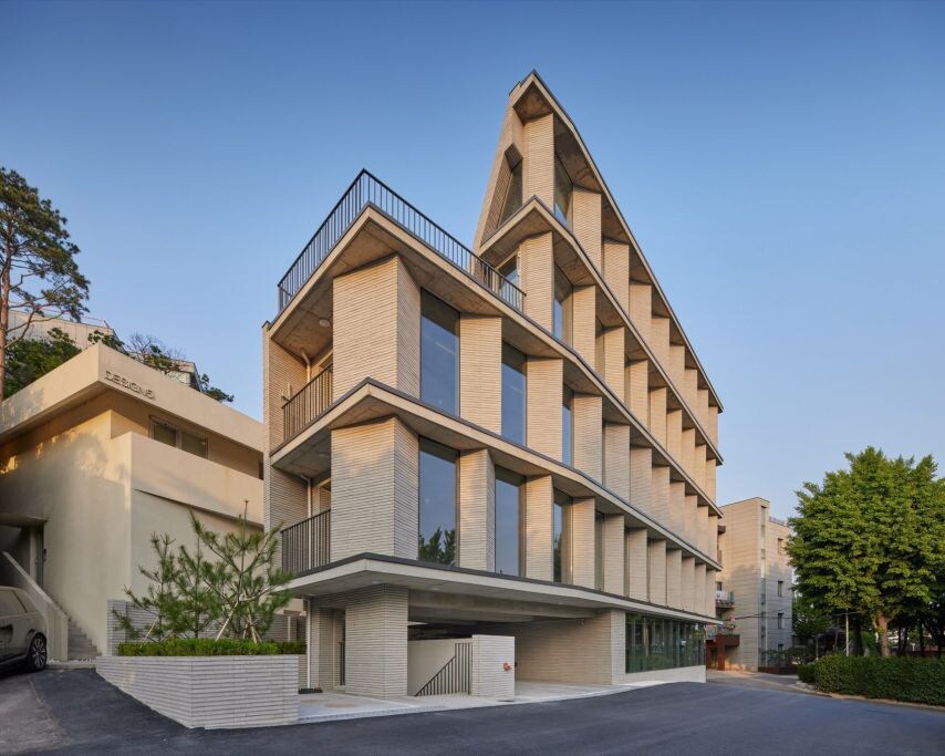 제니 1인 소속사 사옥 수준.jpg_2.jpg