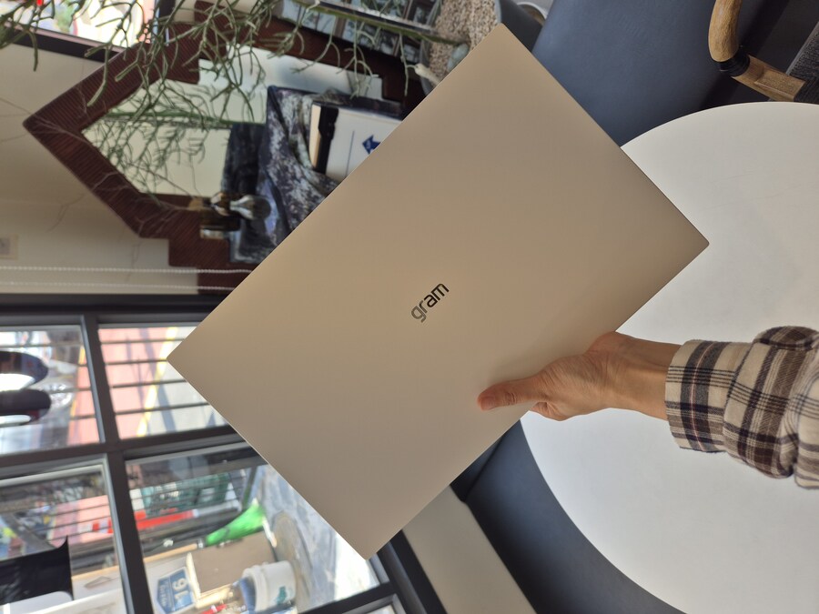 네이버] 2025년 LG그램 노트북 AI AMD 크라켄5 노트북 [121만원대]_7.jpg