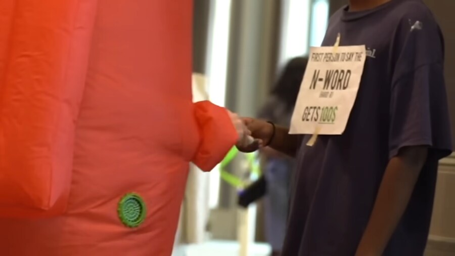 어몽어스)인종차별 임포스터를 추적하는 유튜버_4.png