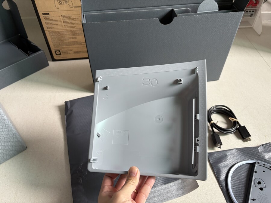 플레이스테이션 30주년 콘솔 언박싱_32.jpg