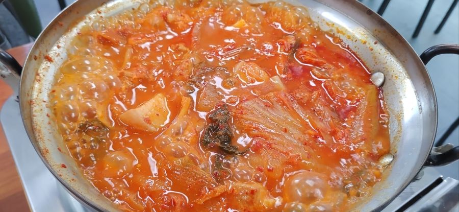 안정적인 한국맛 김치찌개_5.jpg