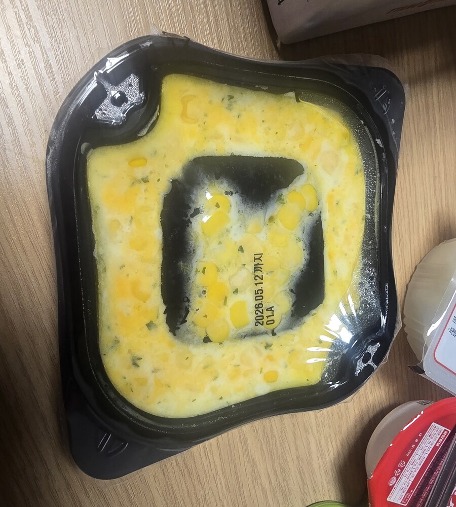 아니... 콘치즈 이게 맞아?..._1.jpg