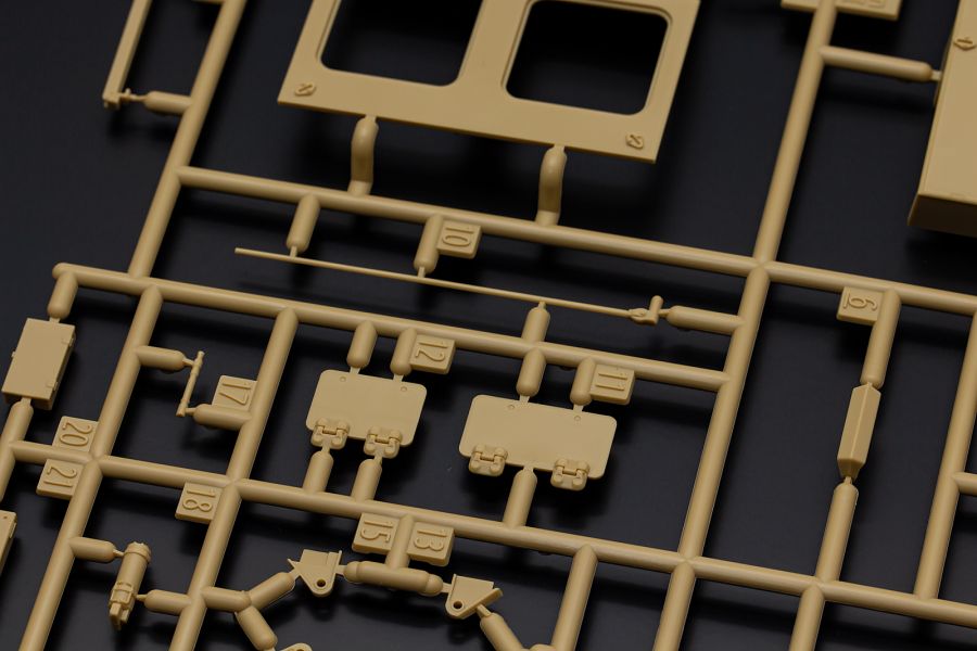 [아카데미 과학] 1/35 독일 3호전차 N형 아프리카 군단 런너 사진_11.png