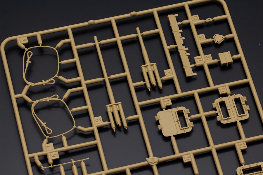 [아카데미 과학] 1/35 독일 3호전차 N형 아프리카 군단 런너 사진_24.png