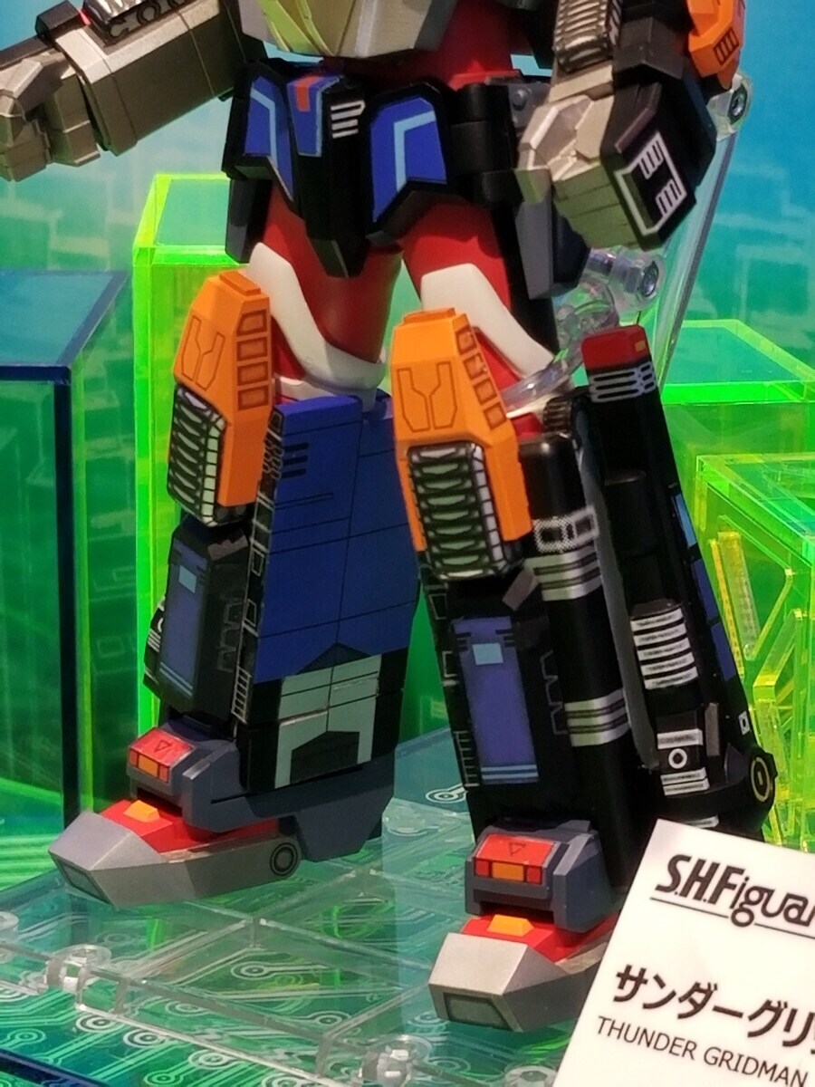 그리드맨) 진골 썬더 그리드맨 개쩐다_11.jpg