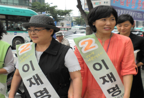 [희귀 자료] 한복에 갓 쓰고 유세하는 이재명_7.jpg