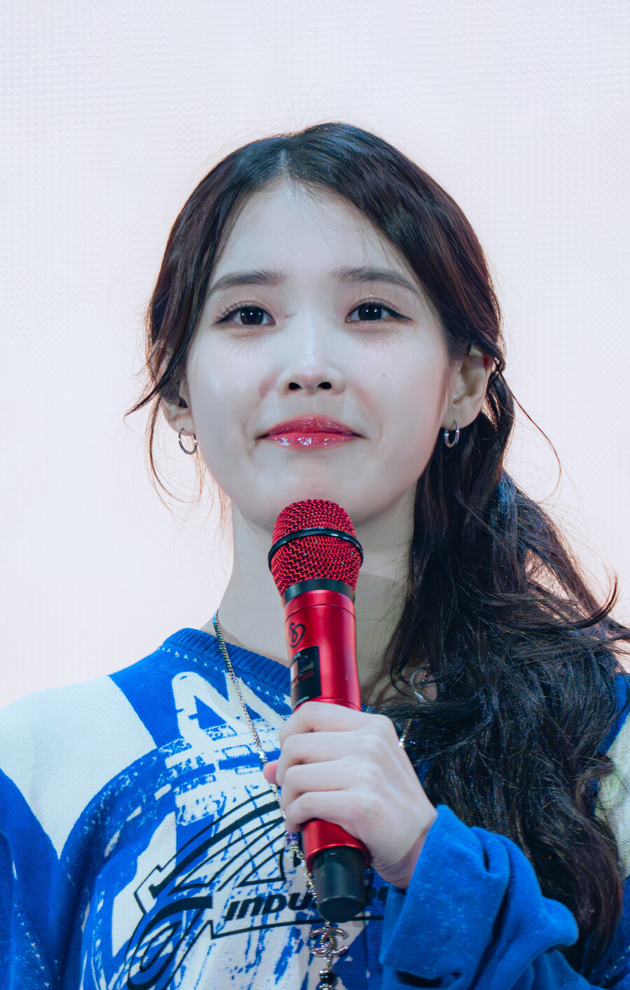 2025.09.14 아이유 FAN MEET-UP(셀카봉)_28.jpg