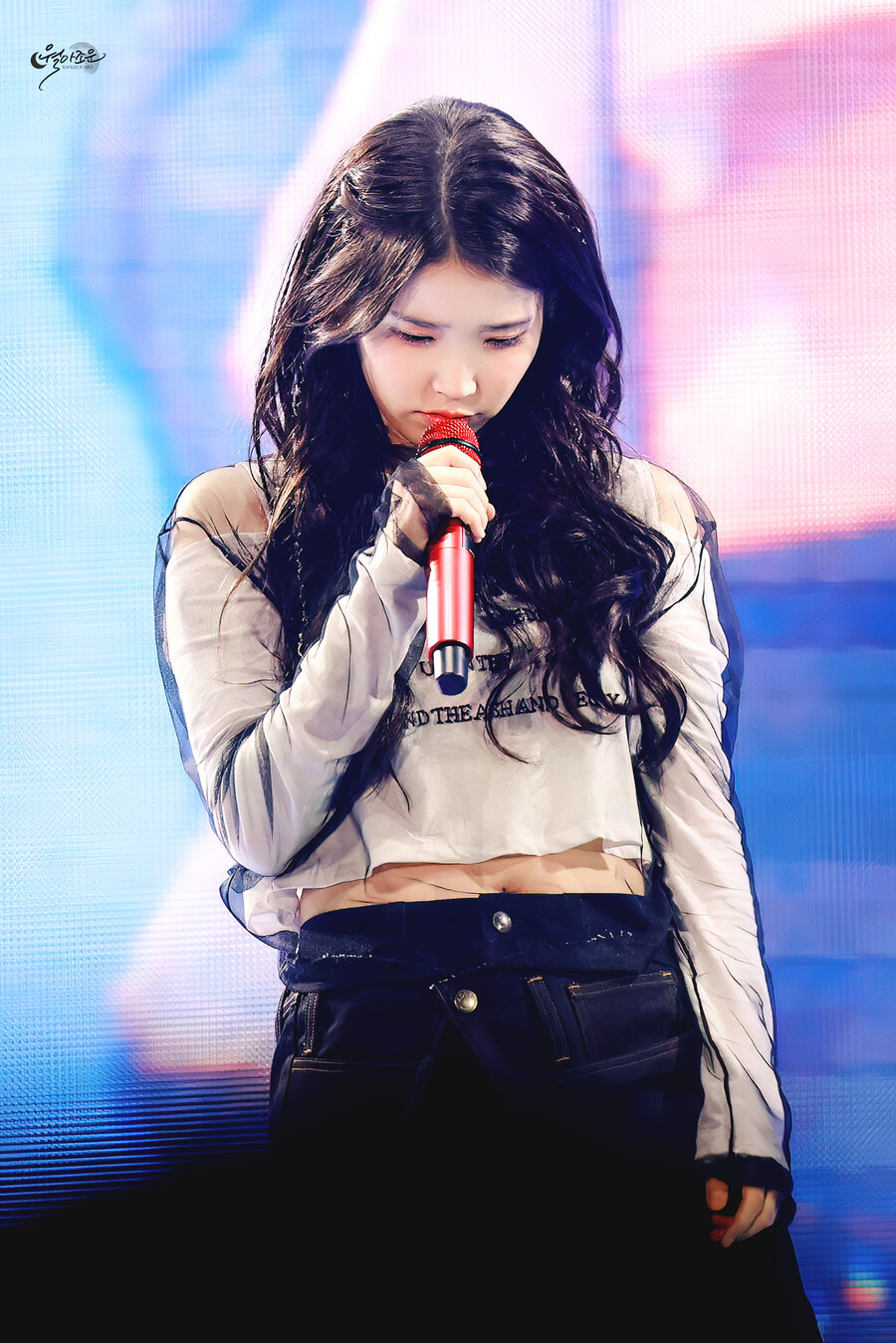 2025.09.13 아이유 FAN MEET-UP(월아조운)_4.jpg