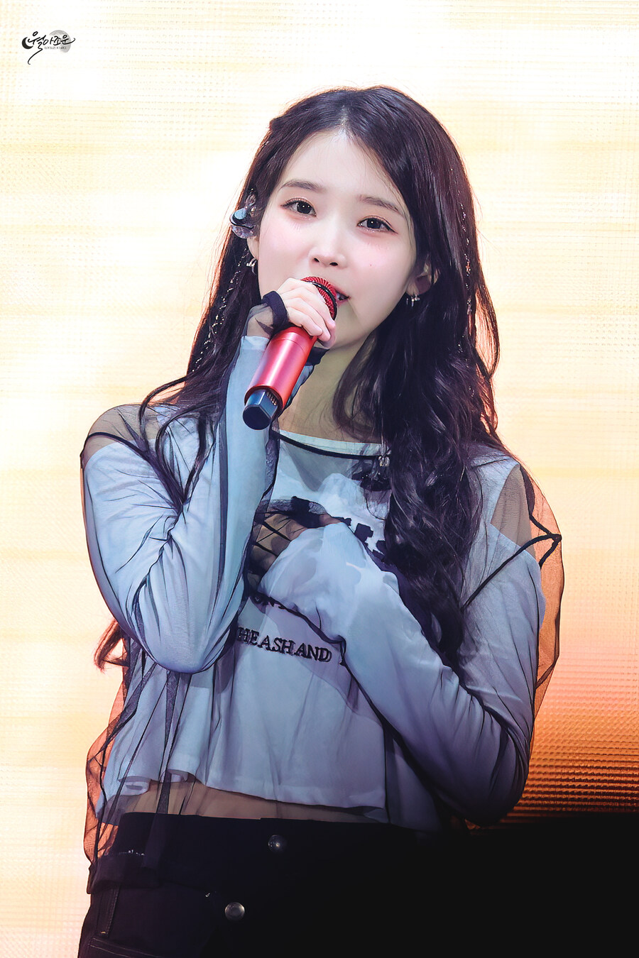 2025.09.13 아이유 FAN MEET-UP(월아조운)_6.jpg