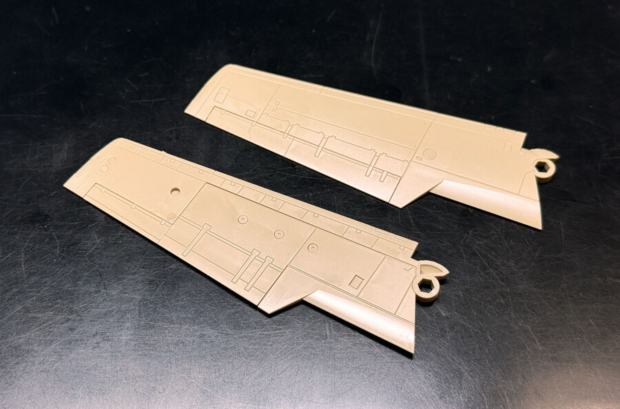 [맥스팩토리] PLAMAX 1/72 VF-1D 파이터 발키리 조립 샘플 일부 소개_5.jpg